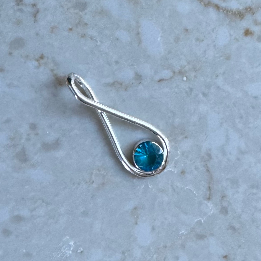Nwot Sundance High Dive Pendant, Blue Topaz, Sterling Silver
